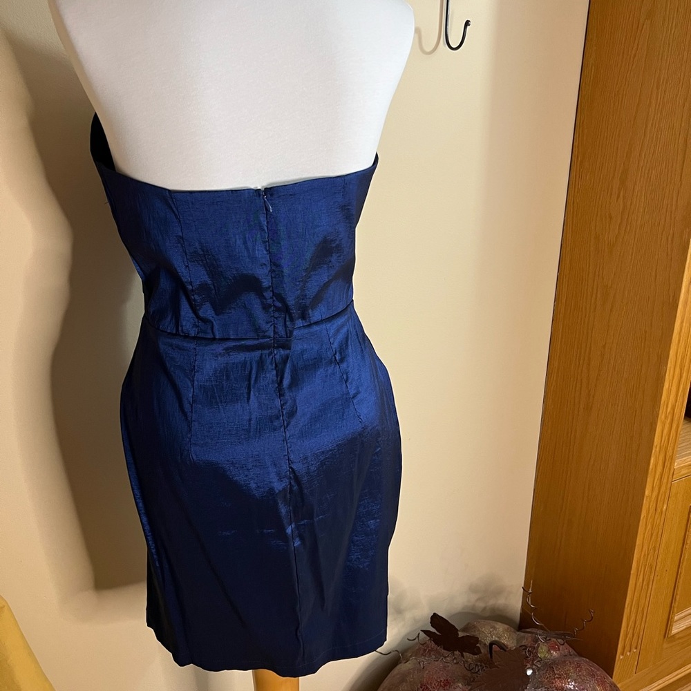 Stunning Blue Taffeta Party Dress - Picture 8 of 13